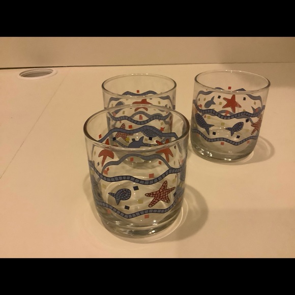 4/Decorative Juice Glasses - Picture 2 of 3